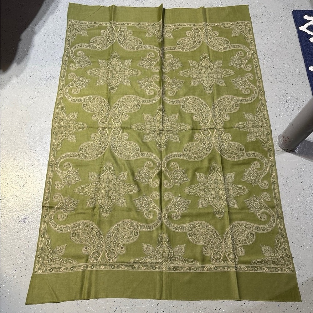 Pottery Barn Green and Cream Decorative Tapestry